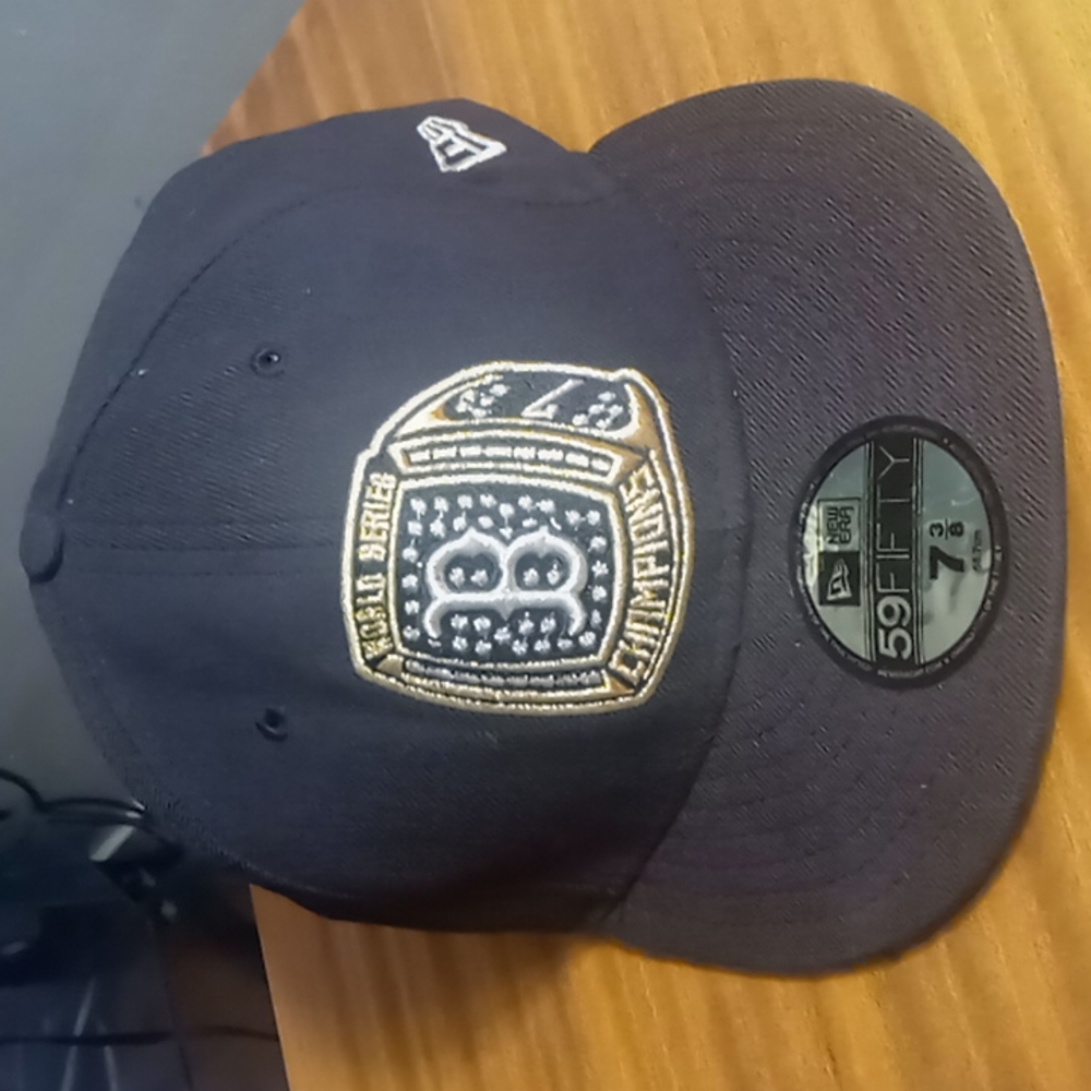 Red sox hat. 7 3/8